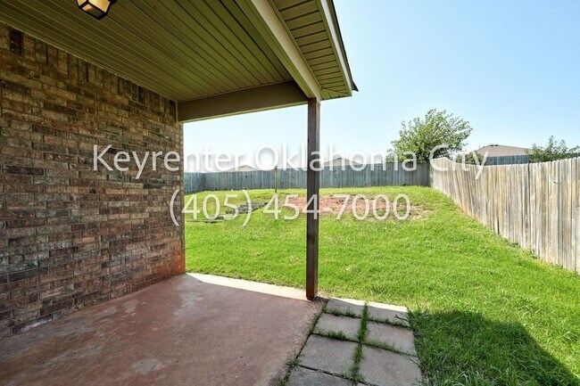 Building Photo - 3516 SE 94th St