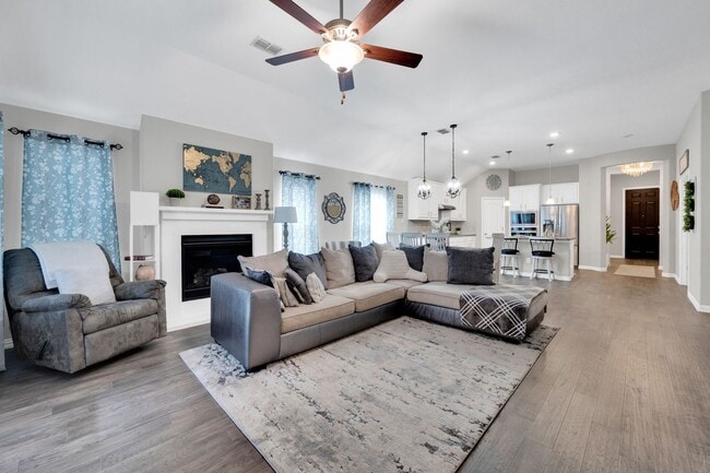 Building Photo - Beautifully Designed Ranch-Style Home in Prime Midlothian Location!