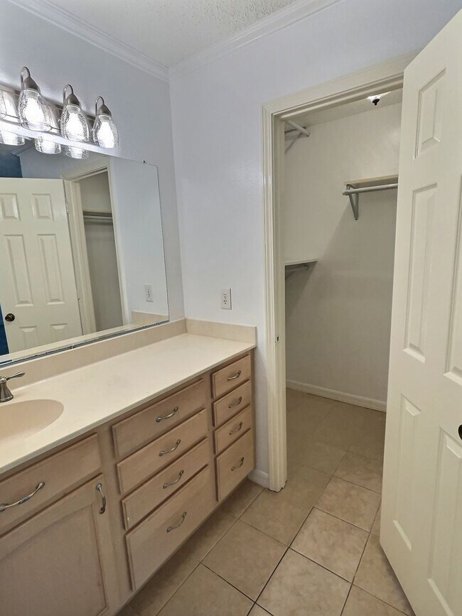 Building Photo - 3-bedroom 2-bathroom home in Vancleave, MS!