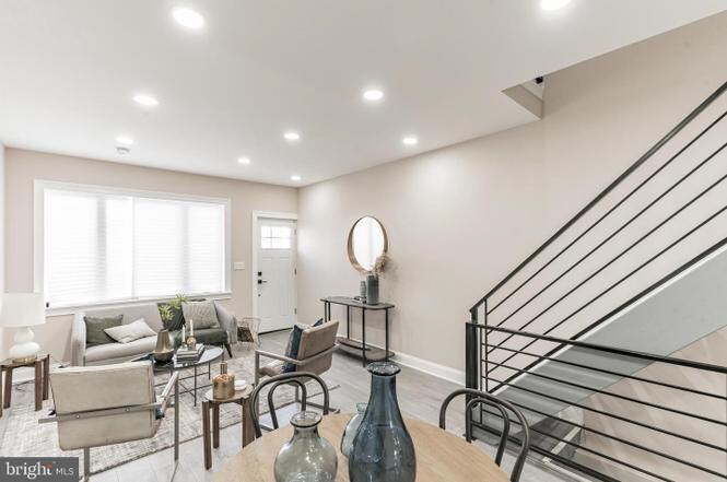 Building Photo - 1828 Hoffman St