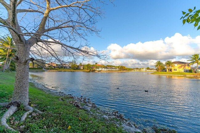 Building Photo - 1205 SW 146th Ct