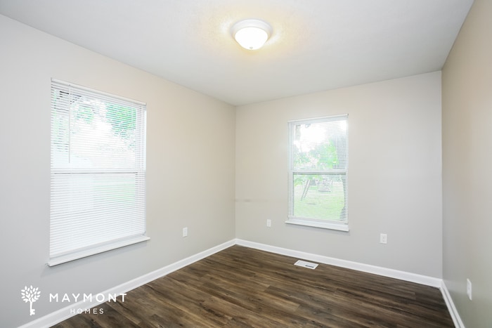 Building Photo - 1226 E 3rd St