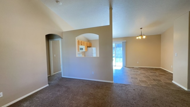 Building Photo - Boise, Steamboat Sub.