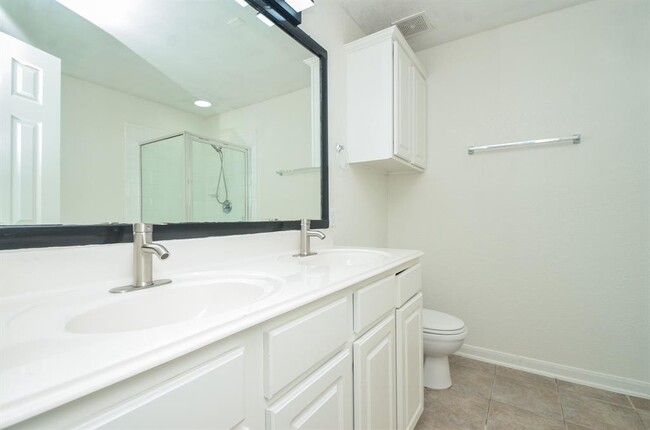 Building Photo - 4835 Richmond Knoll Ln