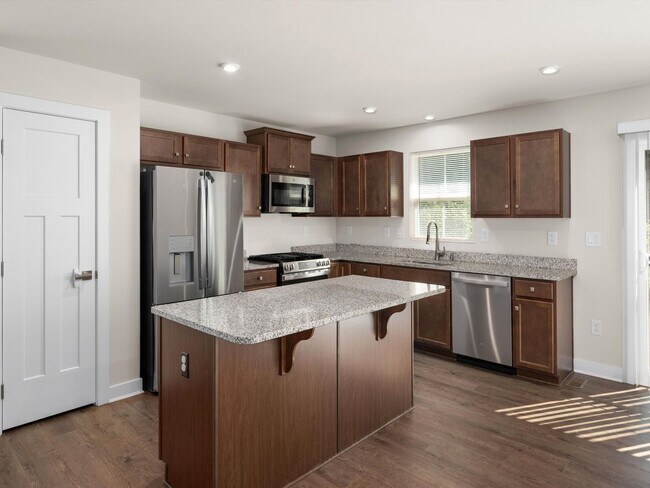 Building Photo - BeachTree Preserve Beauty | Finished Basement, Pool Access & Lawn Care Included