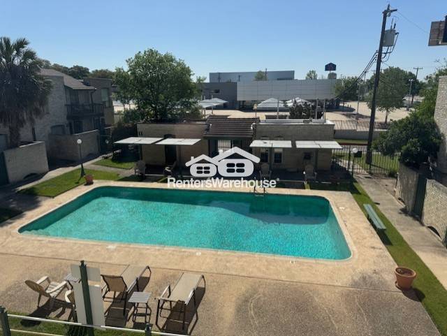 Building Photo - 9915 Powhatan Dr
