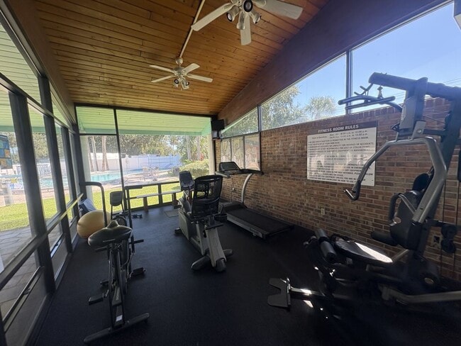 Building Photo - 30 Spring Dr