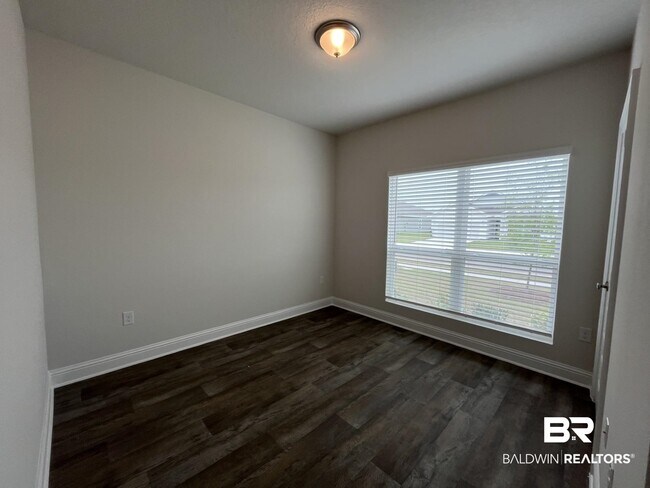 Building Photo - 14836 Dayton Cir