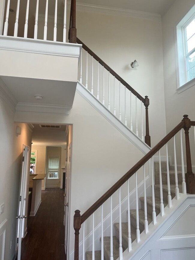 Building Photo - Brick Townhome in Walkertown NC