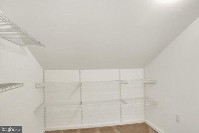 Building Photo - 6444 Terrace Ct