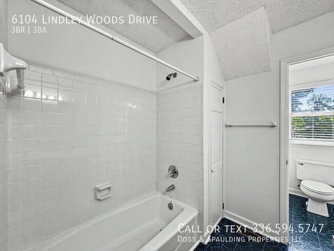 Building Photo - 6104 Lindley Woods Dr