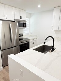 Building Photo - 17000 Burbank Blvd