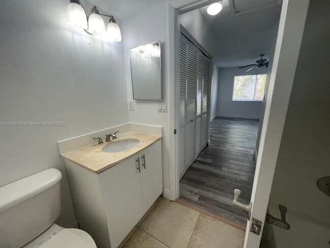 Building Photo - 5686 Rock Island Rd