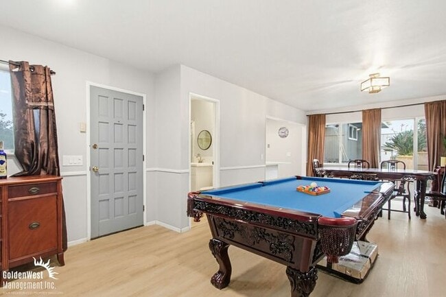 Building Photo - Beautifully Updated 3Bdm 3Ba Unfurnished Home with Views in Cardiff By the Sea!