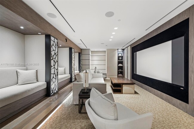 Building Photo - 7055 Fisher Island Dr