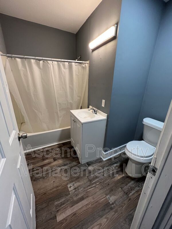Building Photo - 1228 Wheeler Ave
