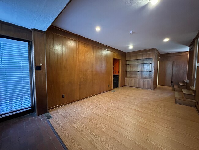 Building Photo - 5538 Rich Rd