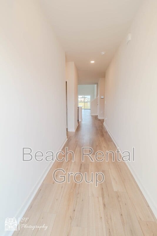 Building Photo - 1860 Villena Dr