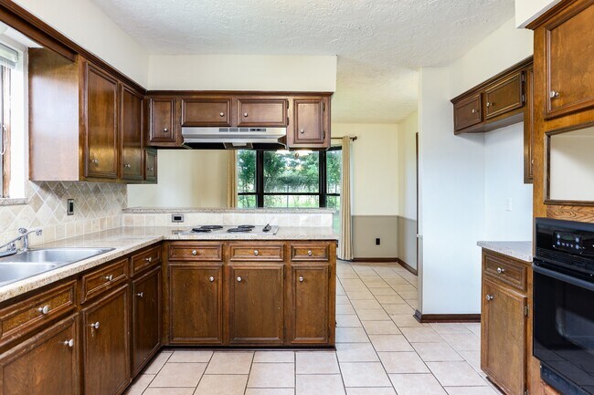 Building Photo - 1226 Ferndale Dr