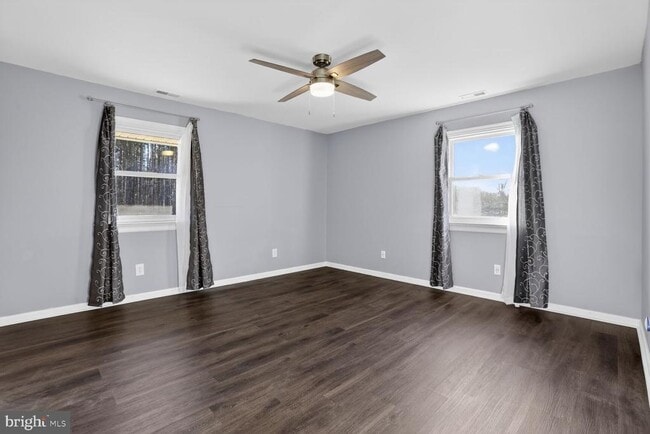 Building Photo - 10160 Dahlgren Rd