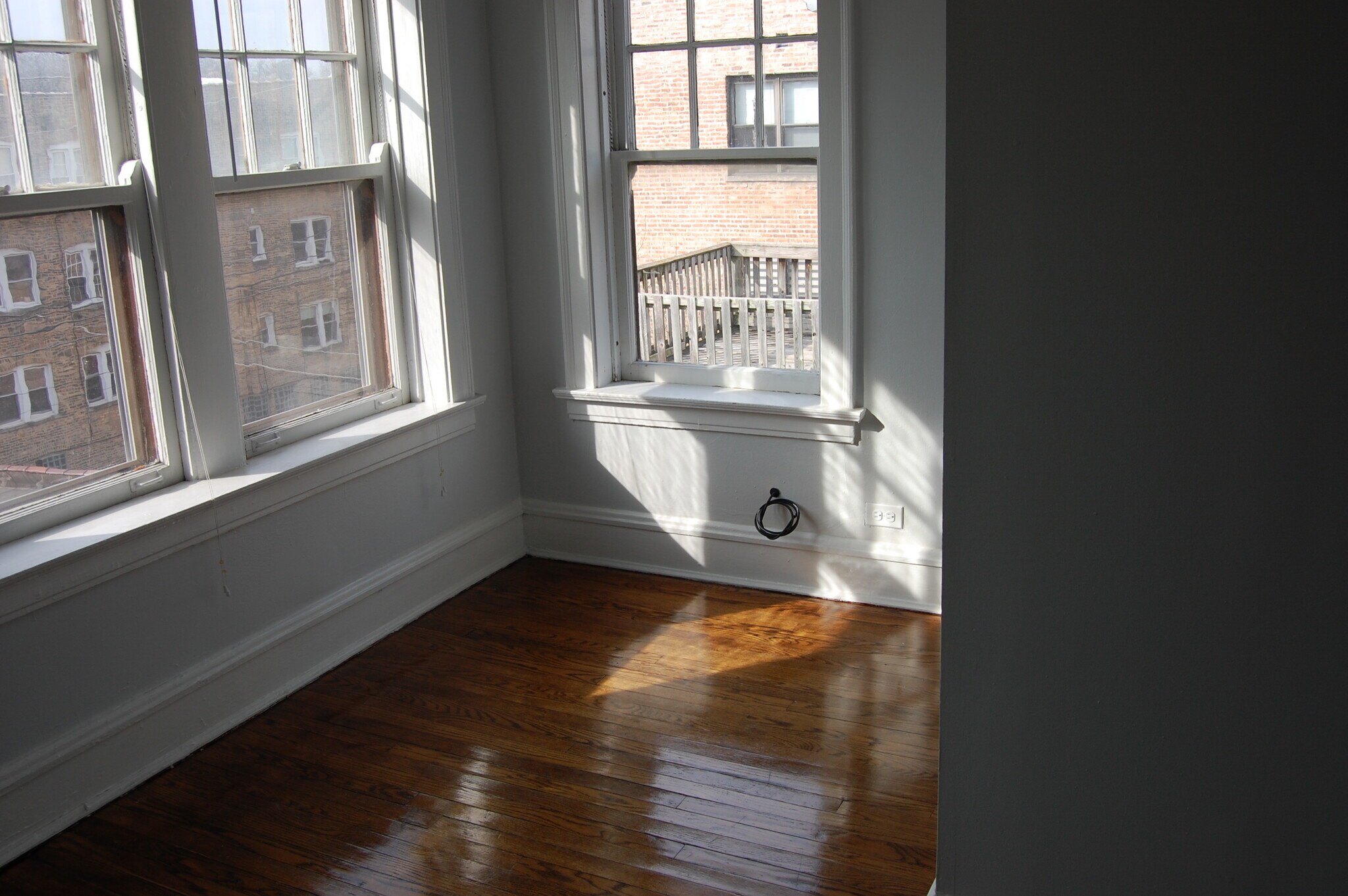 SUN ROOM - 2011 W Fargo Ave