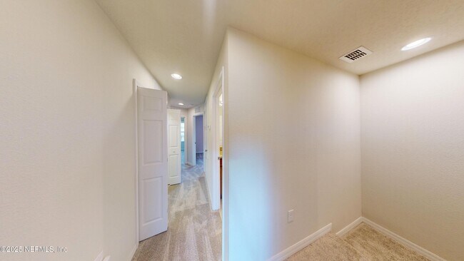 Building Photo - 13950 Berryview Rd