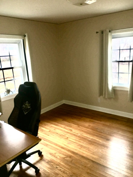 Building Photo - 5424 Reeds Rd