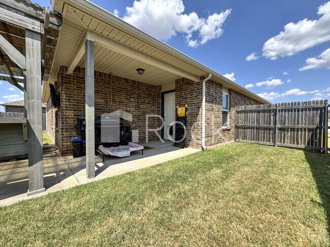 Building Photo - 321 Karlee Ln.