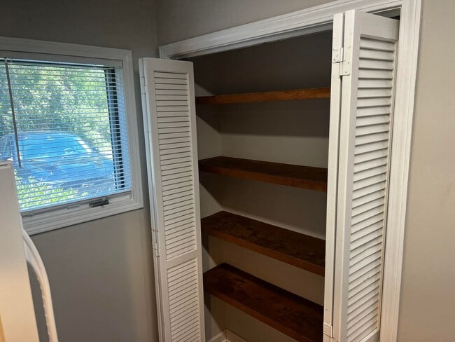 Building Photo - 2-Bedroom, 2-Bath Townhouse