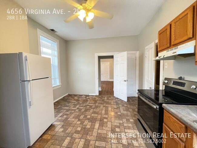 Building Photo - Elegant 2 Bedroom w/ Eat-in Kitchen and Bo...