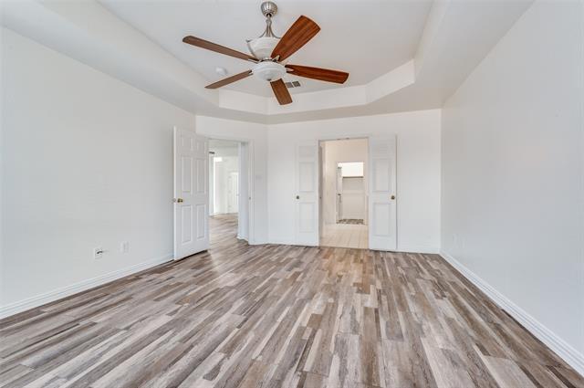 Building Photo - 9611 Cliffside Dr