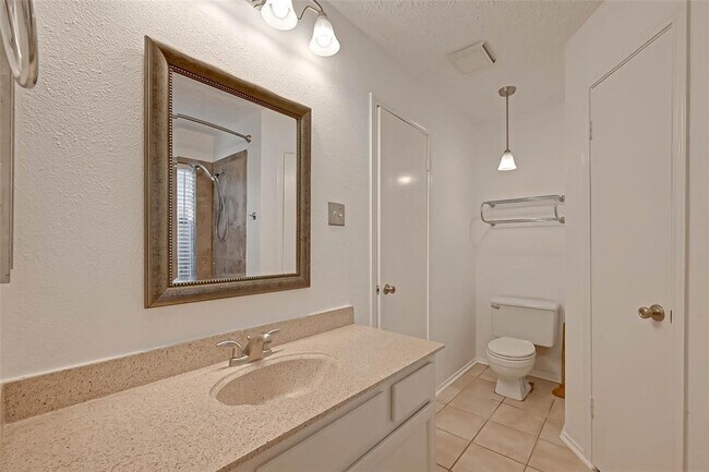 Building Photo - 16822 Rippling Mill Dr