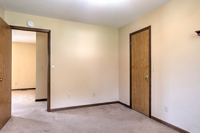 Building Photo - 307 Cypress St