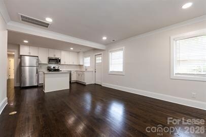 Building Photo - 1704 Club Rd