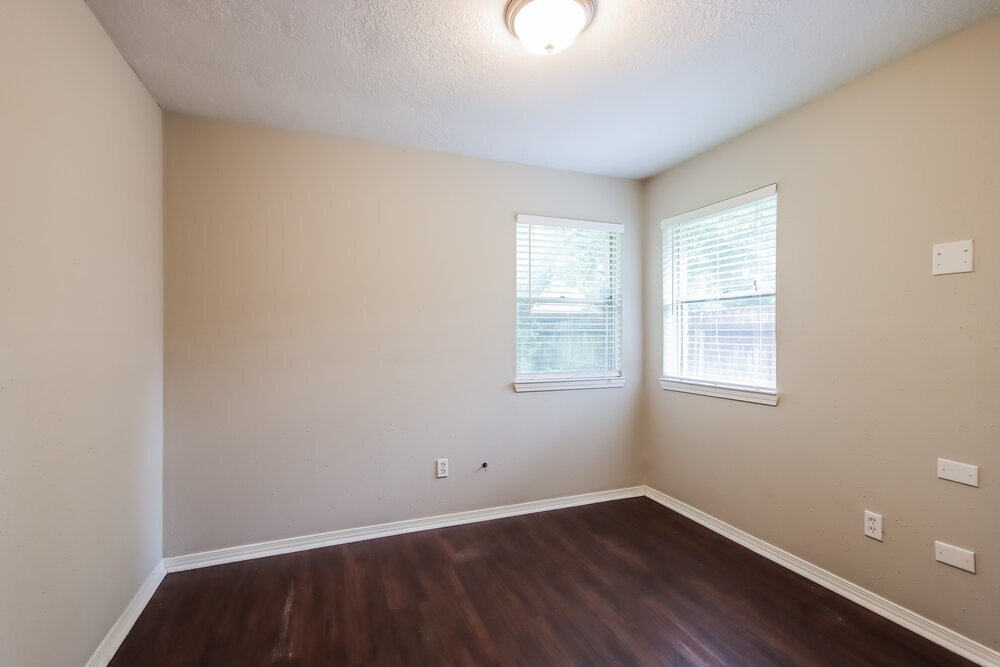 Building Photo - 5207 Village Springs Dr