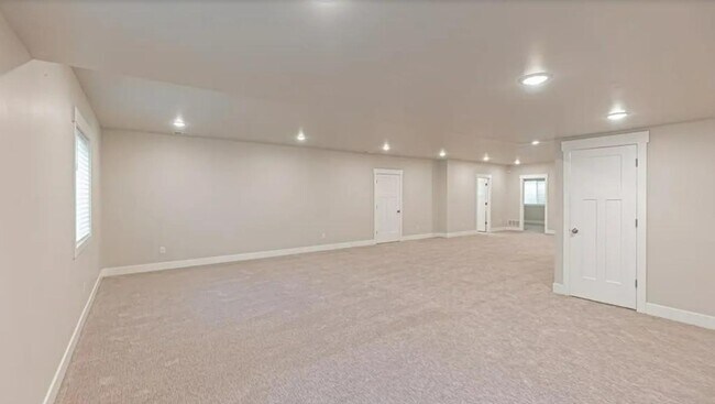 Building Photo - 5622 Glass Mountain Blvd
