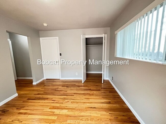 Building Photo - 708 Highland St