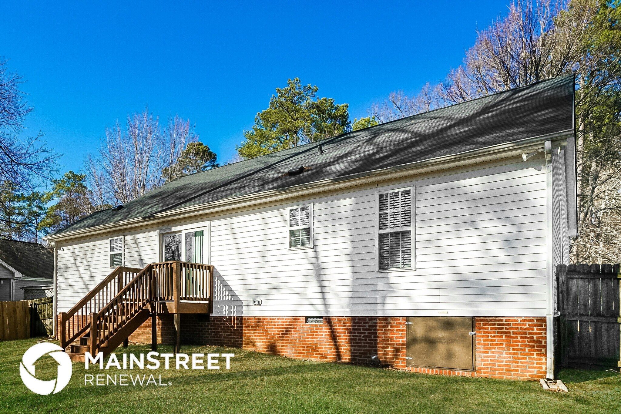 Building Photo - 1506 E Lenoir St