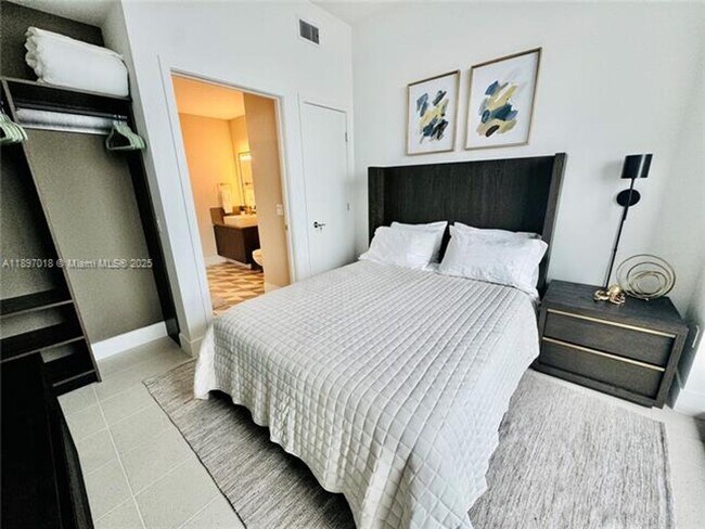 Building Photo - 159 NE 6th St