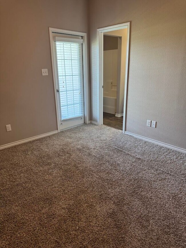 Building Photo - Welcome Home!