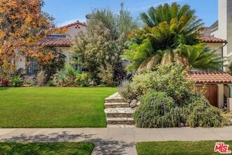 Building Photo - 235 Bronwood Ave