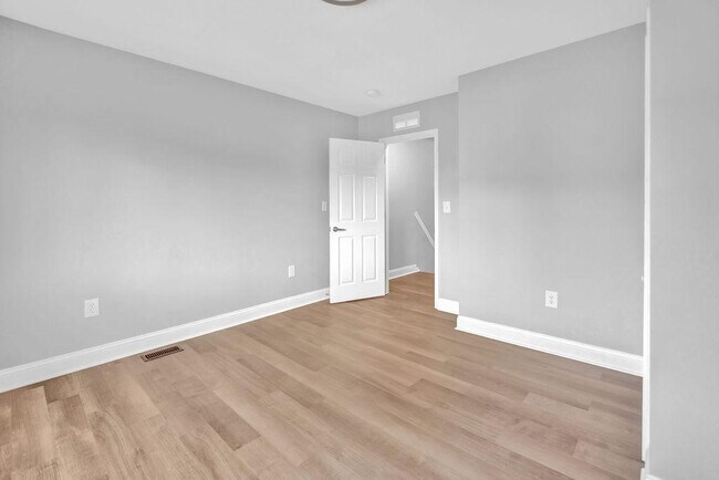 Building Photo - 1802 E 29th St