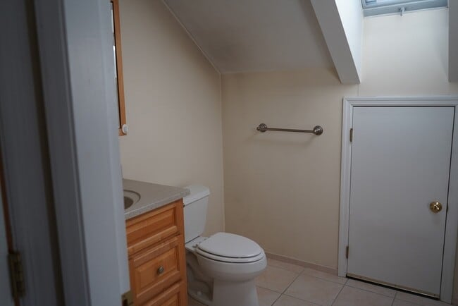 Building Photo - 37 Charnock St