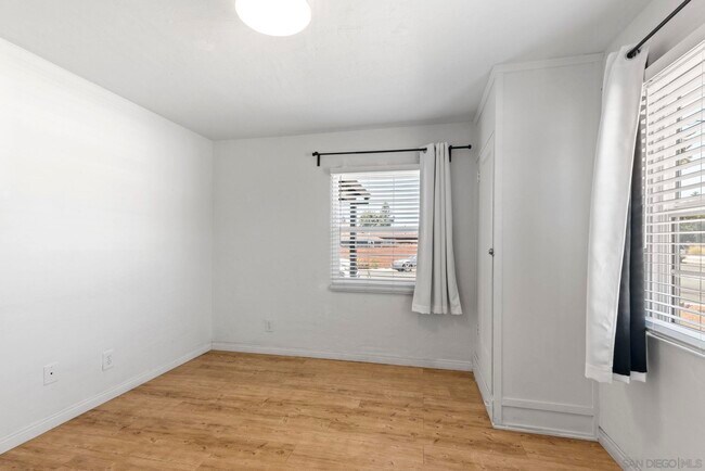Building Photo - 2548 Violet St