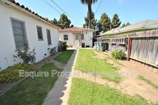 Building Photo - 248 Palm Dr