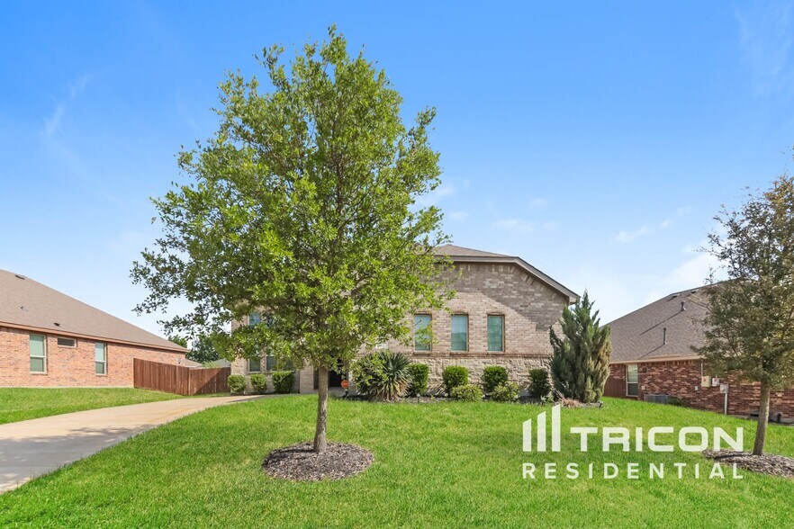 Primary Photo - 612 Golden Bell Dr