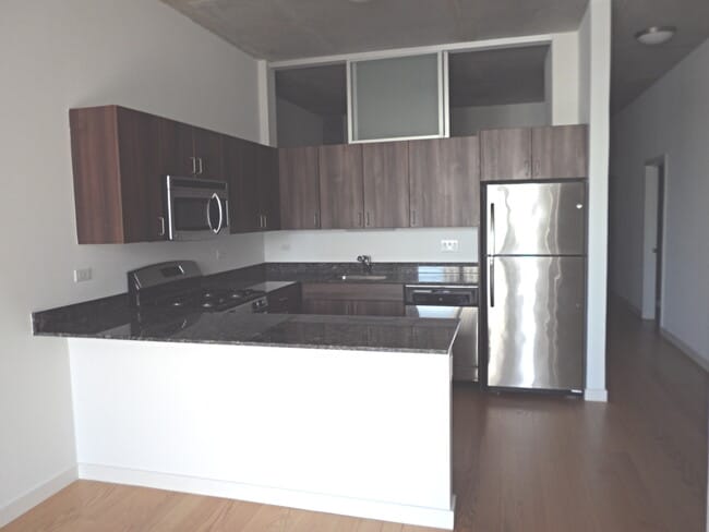 Building Photo - 235 W Van Buren St