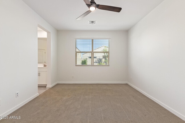 Building Photo - 40354 W Sunland Dr