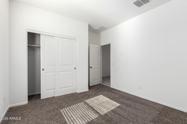 Building Photo - 1168 W Paradise Wy