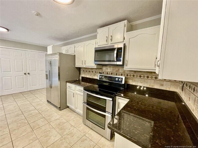 Building Photo - 431 Offing Dr